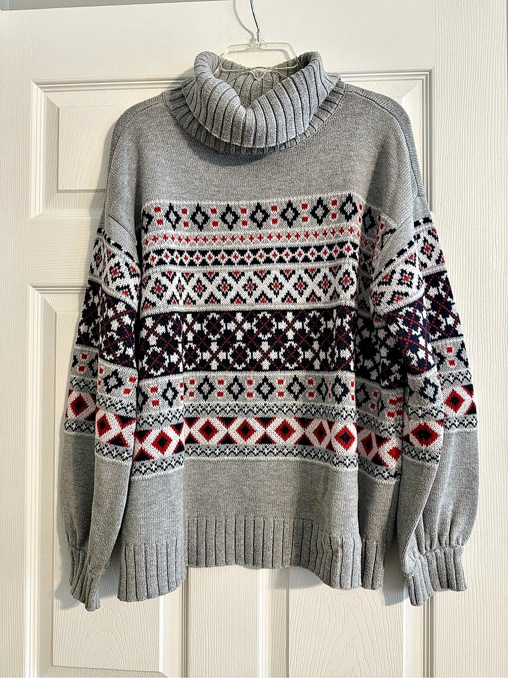 Crown & Ivy Fair Isle Turtleneck Sweater Gray & Red XL